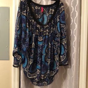 Blue patterned top